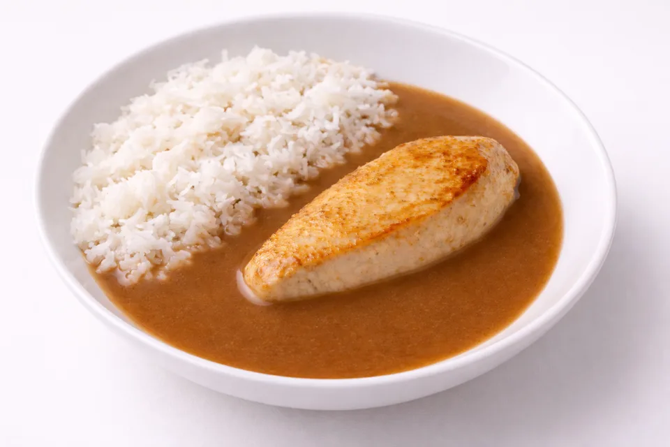 Chicken with "UHO" sauce and rice